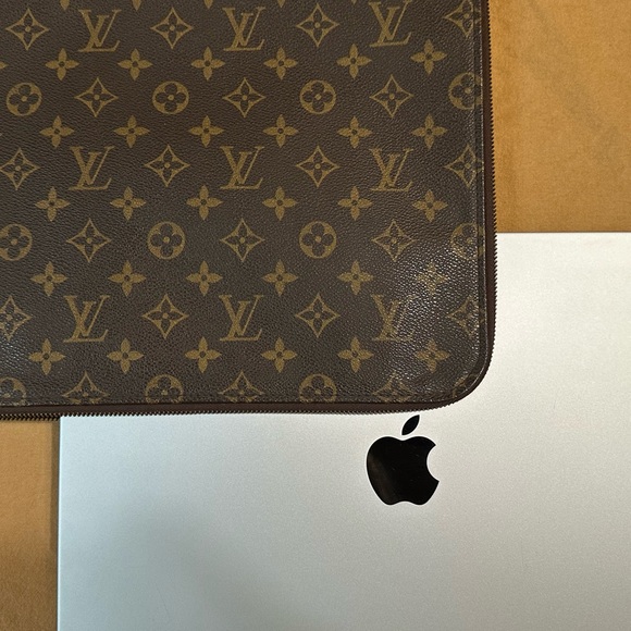 Louis Vuitton Monogram Vintage Laptop Document Case - EUC - Picture 15 of 16